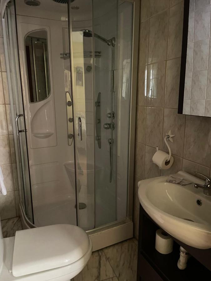Hostal El Nuevo Salau กูดีเยโร ภายนอก รูปภาพ